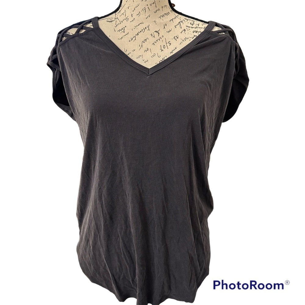 Chroma Tale Los Angeles 🌟 Ribbed T-shirt with Shoulder & Back Cutouts NWT Large